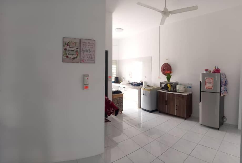 Homestay D'Mama Ifor Muslimi Tanjong Malim Eksteriør billede