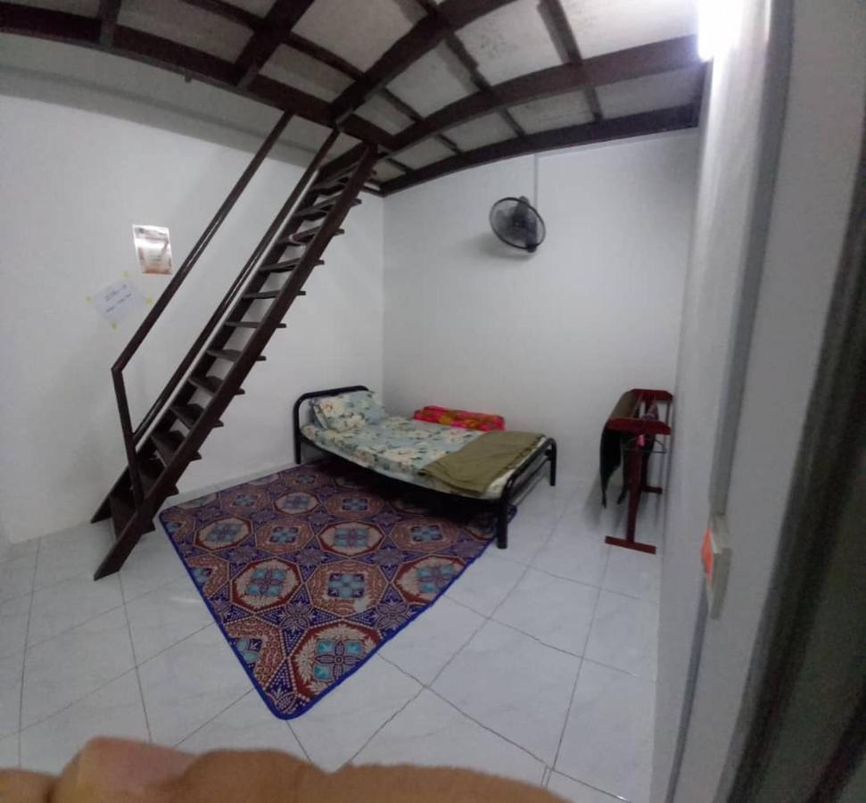 Homestay D'Mama Ifor Muslimi Tanjong Malim Eksteriør billede